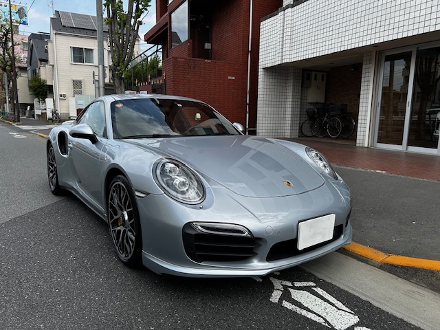 PORSCHE 911 turboS - 画像 (2)