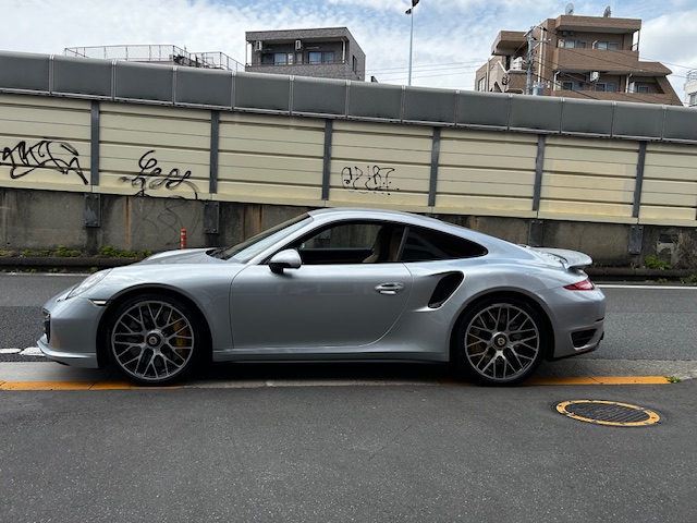 PORSCHE 911 turboS - 画像 (6)