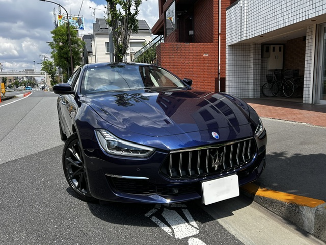 MASERATI Ghibli GranLusso